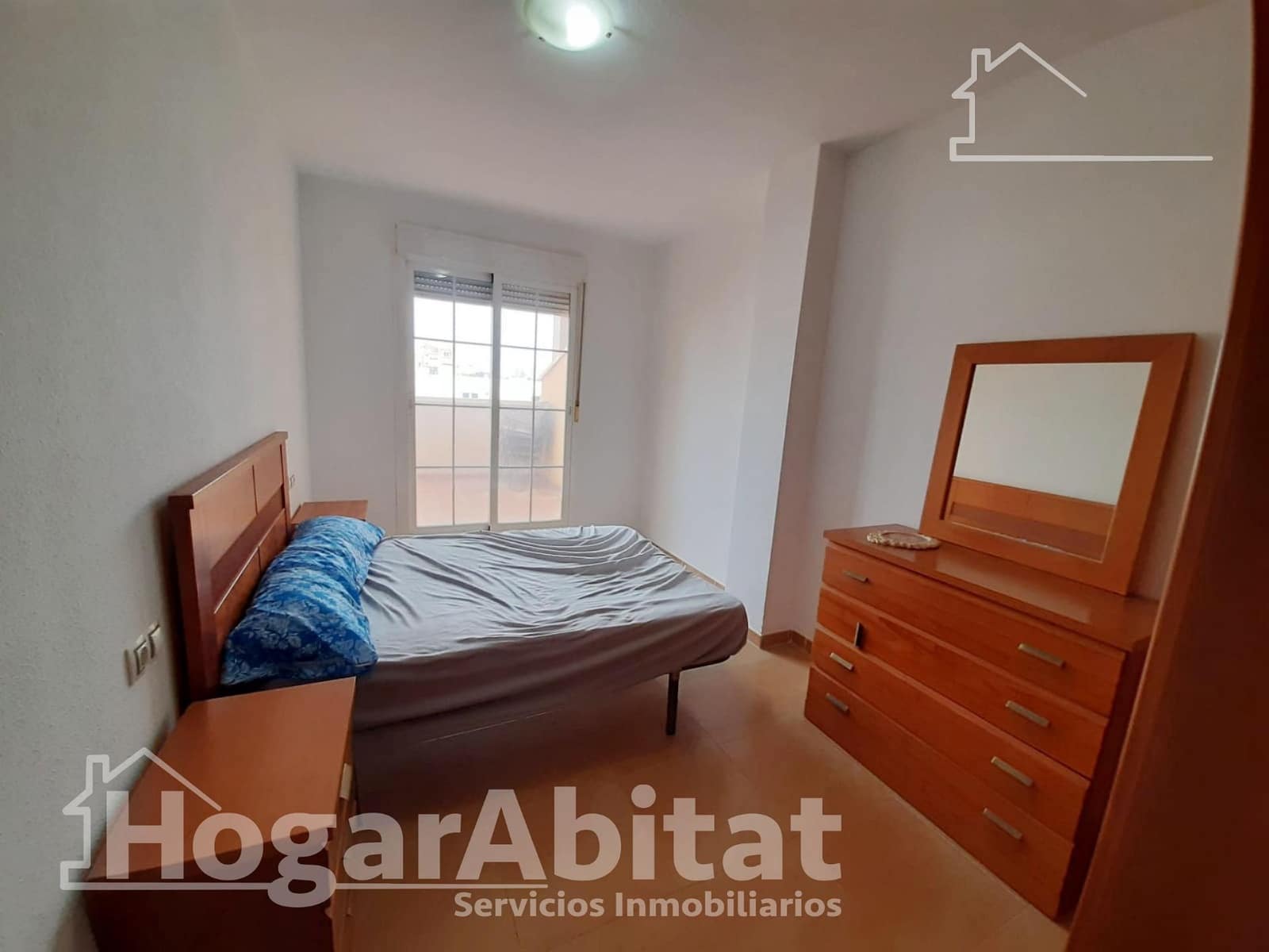 2 slaapkamer Penthouse te koop in Roquetas de Mar met zwembad - € 150.000 (Ref: 9252040)
