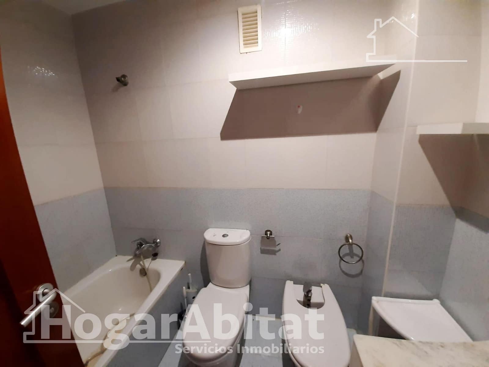 2 slaapkamer Penthouse te koop in Roquetas de Mar met zwembad - € 150.000 (Ref: 9252040)