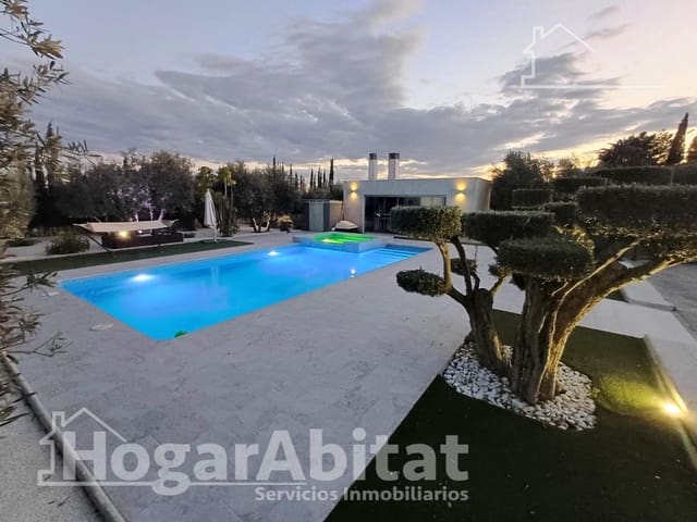 3 makuuhuone Huvila myytävänä paikassa Crevillente / Crevillent mukana uima-altaan 
autotalli - 499 000 € (Ref: 9264597)