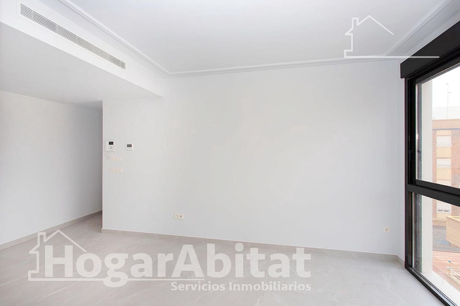 2 bedroom Flat for sale in Torrevieja with pool - € 299,500 (Ref: 9326502)