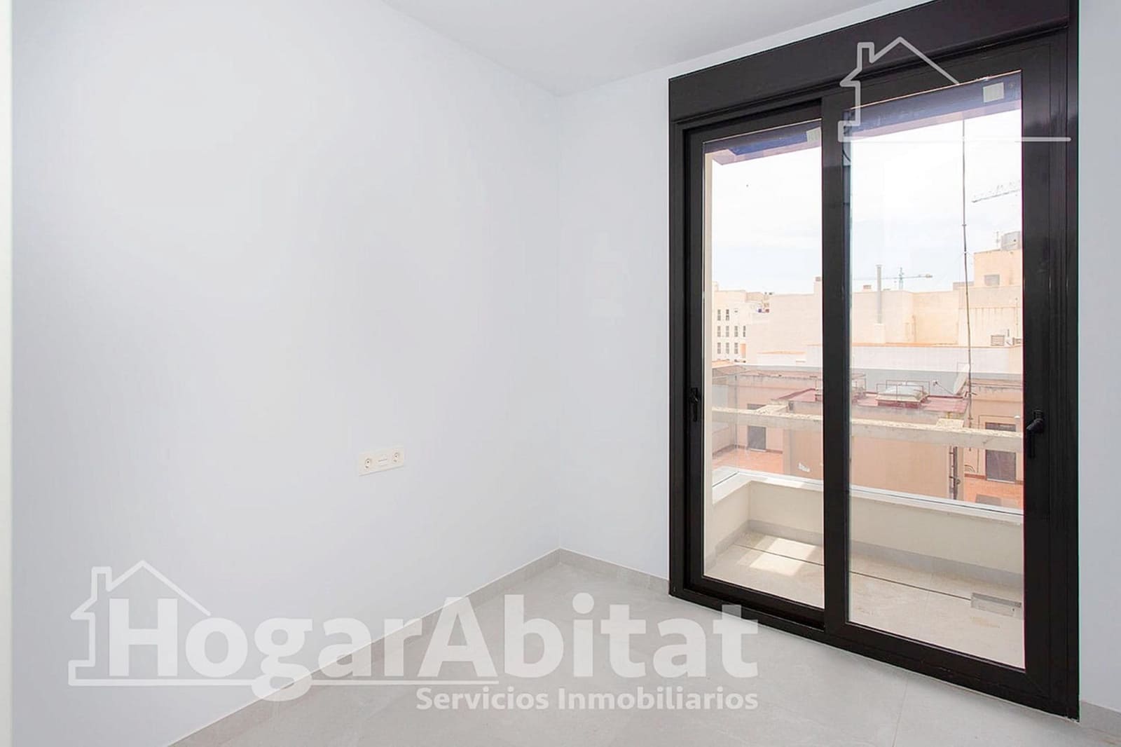 2 bedroom Flat for sale in Torrevieja with pool - € 299,500 (Ref: 9326502)