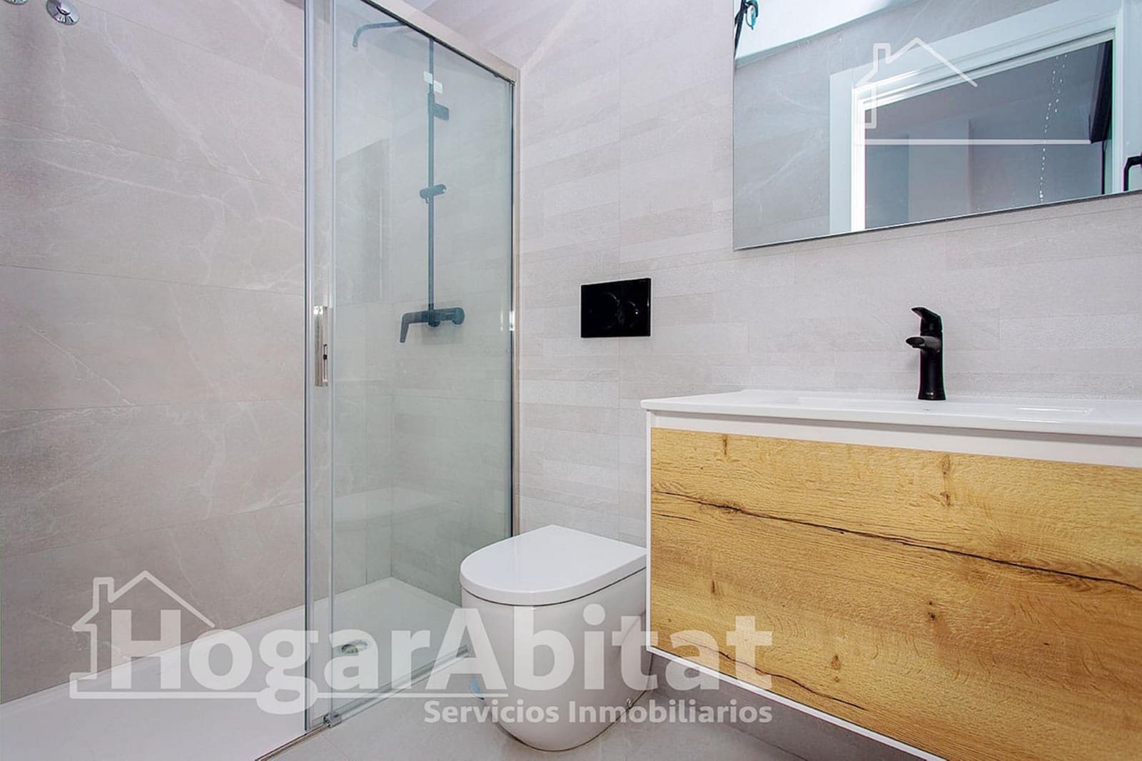 2 bedroom Flat for sale in Torrevieja with pool - € 299,500 (Ref: 9326502)