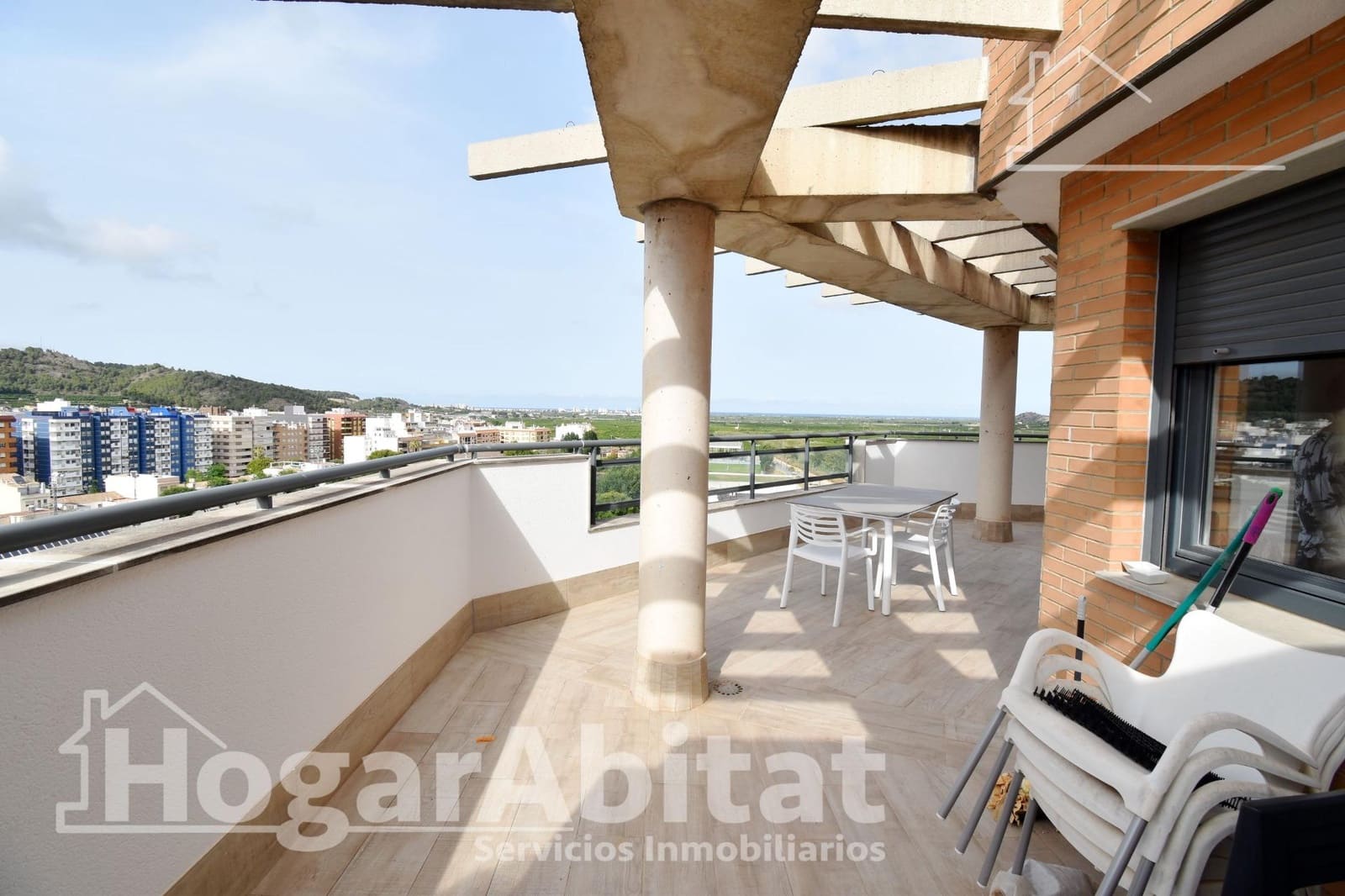 3 makuuhuone Kattohuoneisto myytävänä paikassa Tavernes de la Valldigna mukana 
autotalli - 394 000 € (Ref: 9344812)