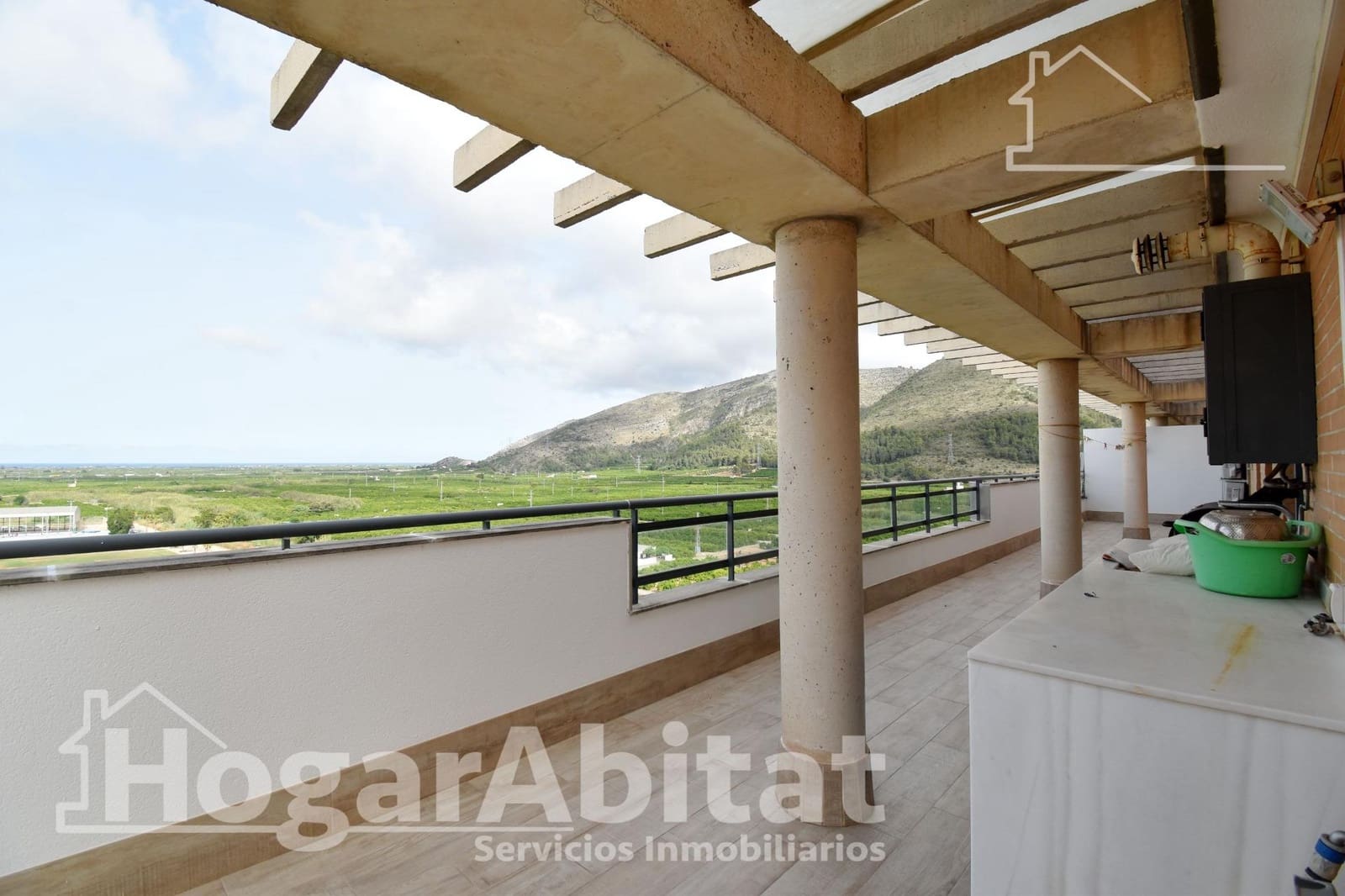 3 makuuhuone Kattohuoneisto myytävänä paikassa Tavernes de la Valldigna mukana 
autotalli - 394 000 € (Ref: 9344812)