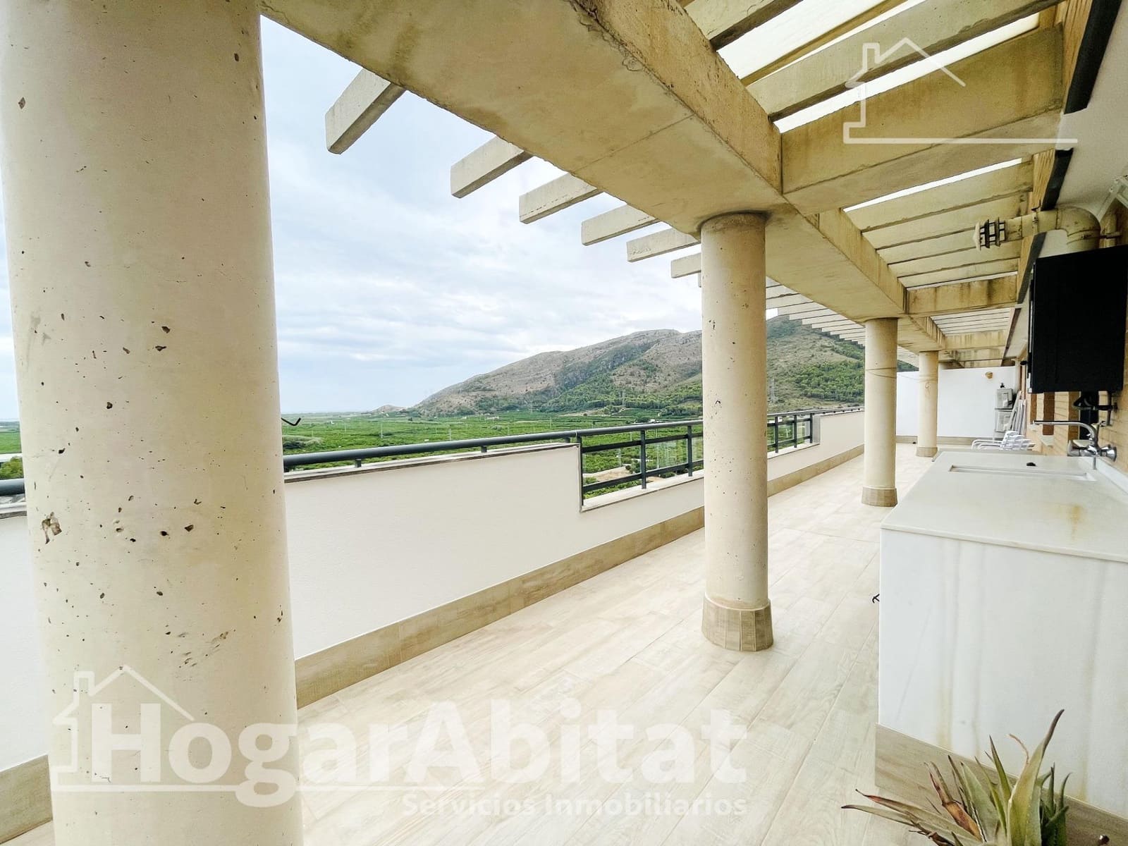 3 makuuhuone Kattohuoneisto myytävänä paikassa Tavernes de la Valldigna mukana 
autotalli - 394 000 € (Ref: 9344812)