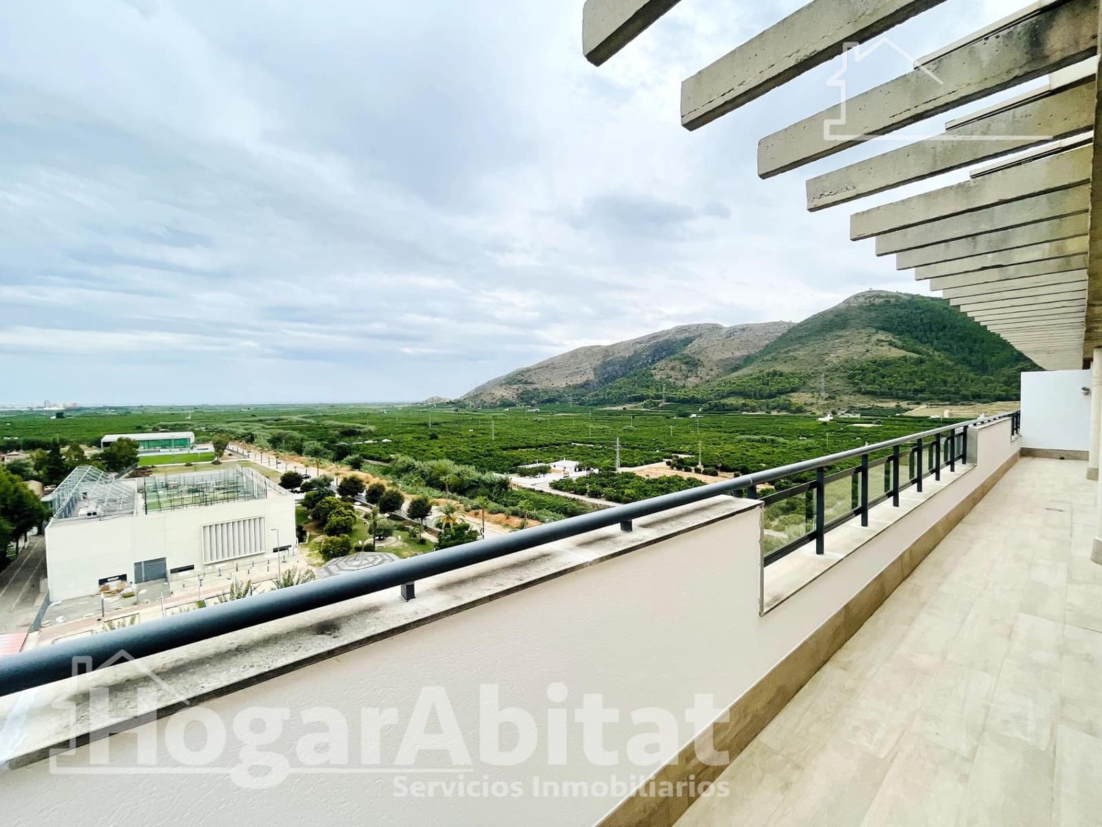 3 makuuhuone Kattohuoneisto myytävänä paikassa Tavernes de la Valldigna mukana 
autotalli - 394 000 € (Ref: 9344812)