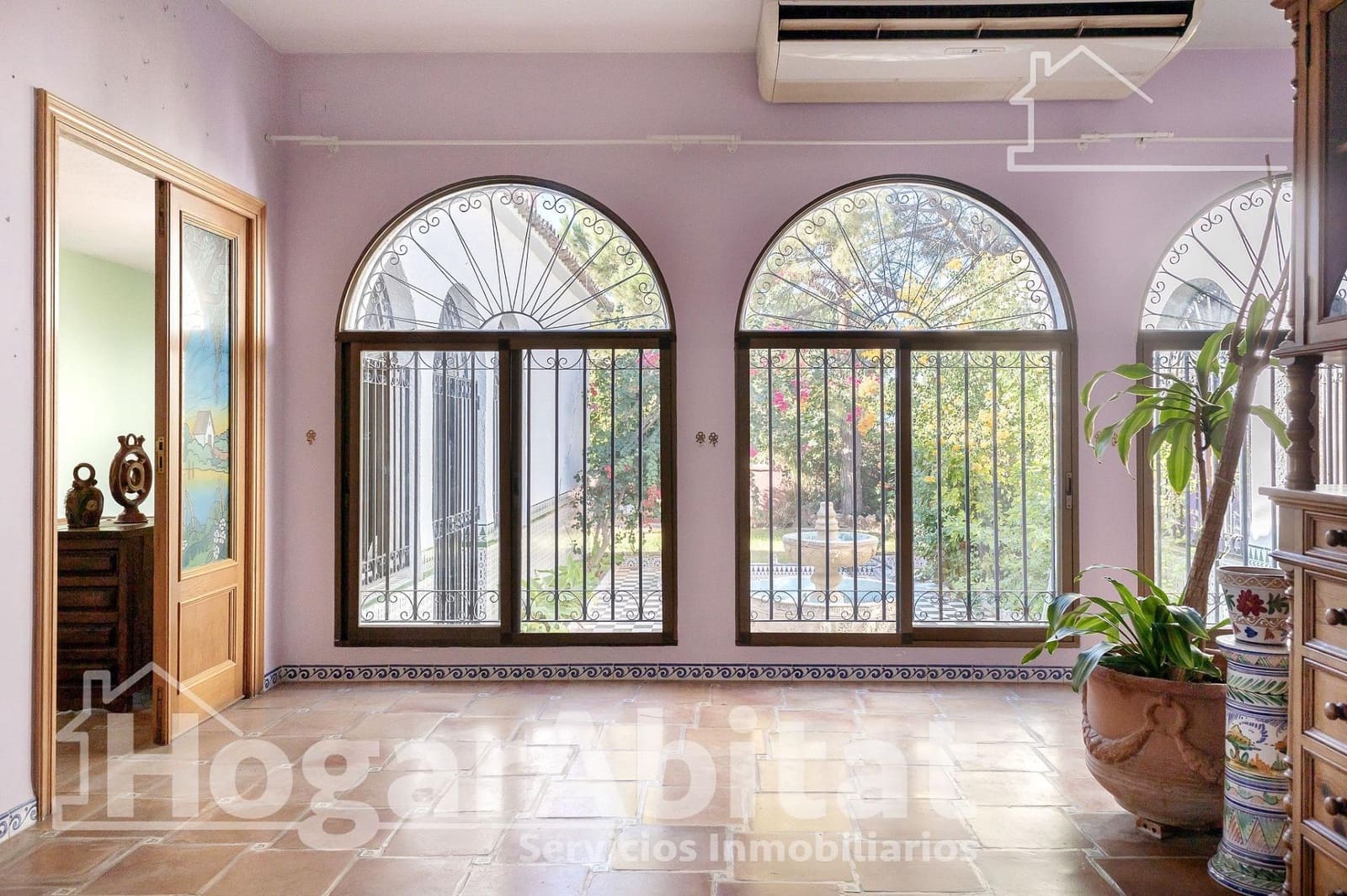 7 soveværelse Villa til salg i La Pobla de Vallbona med garage - € 830.000 (Ref: 9344819)