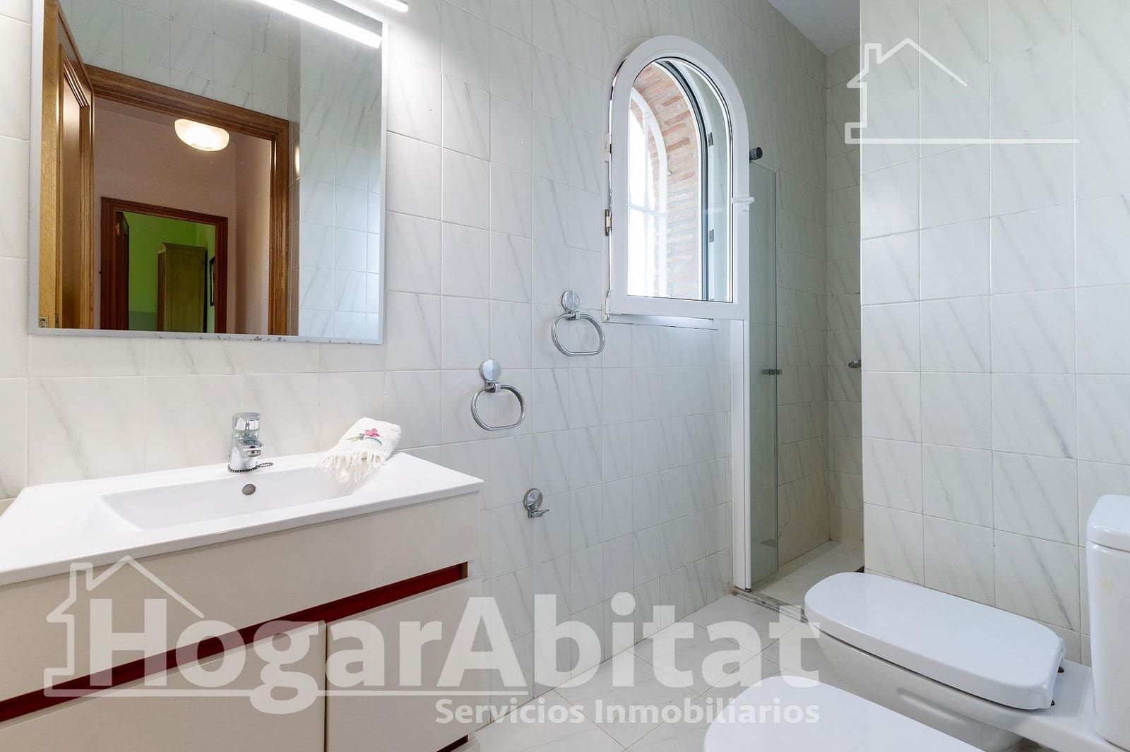 7 soveværelse Villa til salg i La Pobla de Vallbona med garage - € 830.000 (Ref: 9344819)
