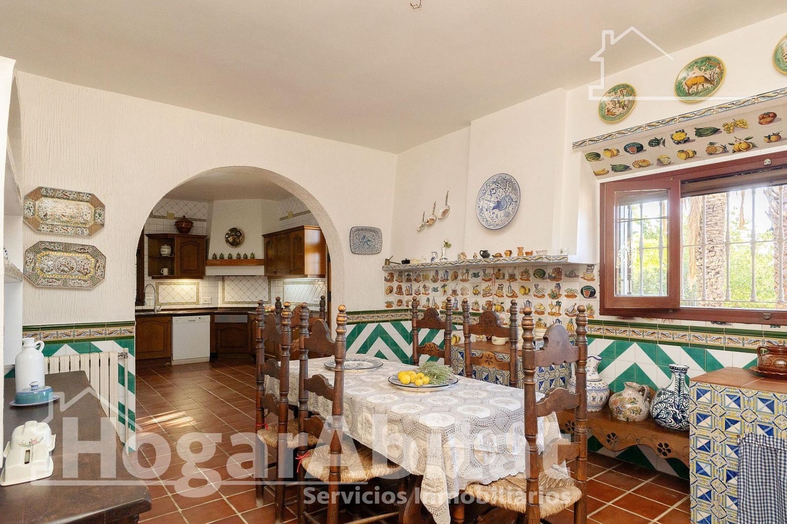 7 soveværelse Villa til salg i La Pobla de Vallbona med garage - € 830.000 (Ref: 9344819)