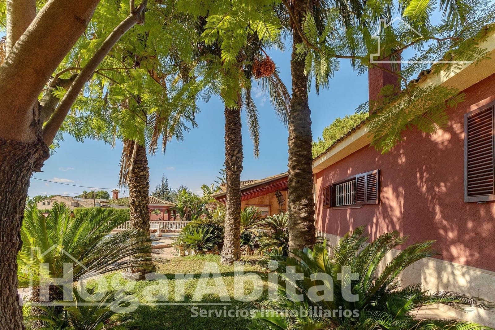 7 soveværelse Villa til salg i La Pobla de Vallbona med garage - € 830.000 (Ref: 9344819)