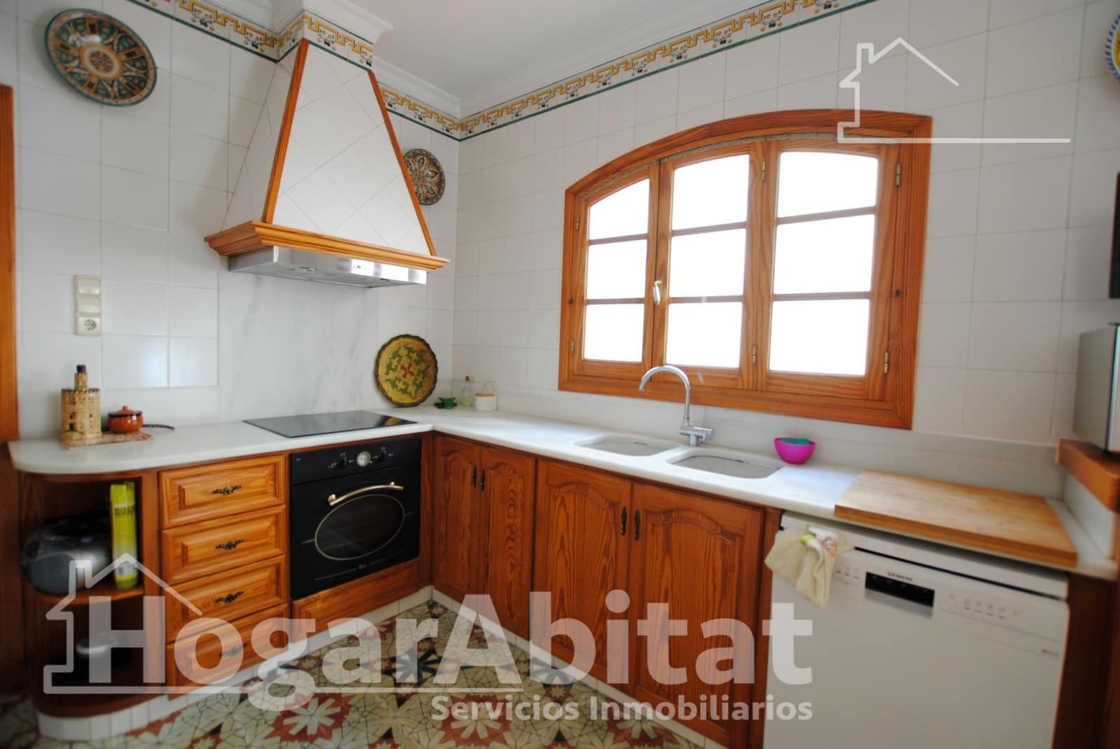 5 soveværelse Byhus til salg i Oliva - € 399.000 (Ref: 9344834)