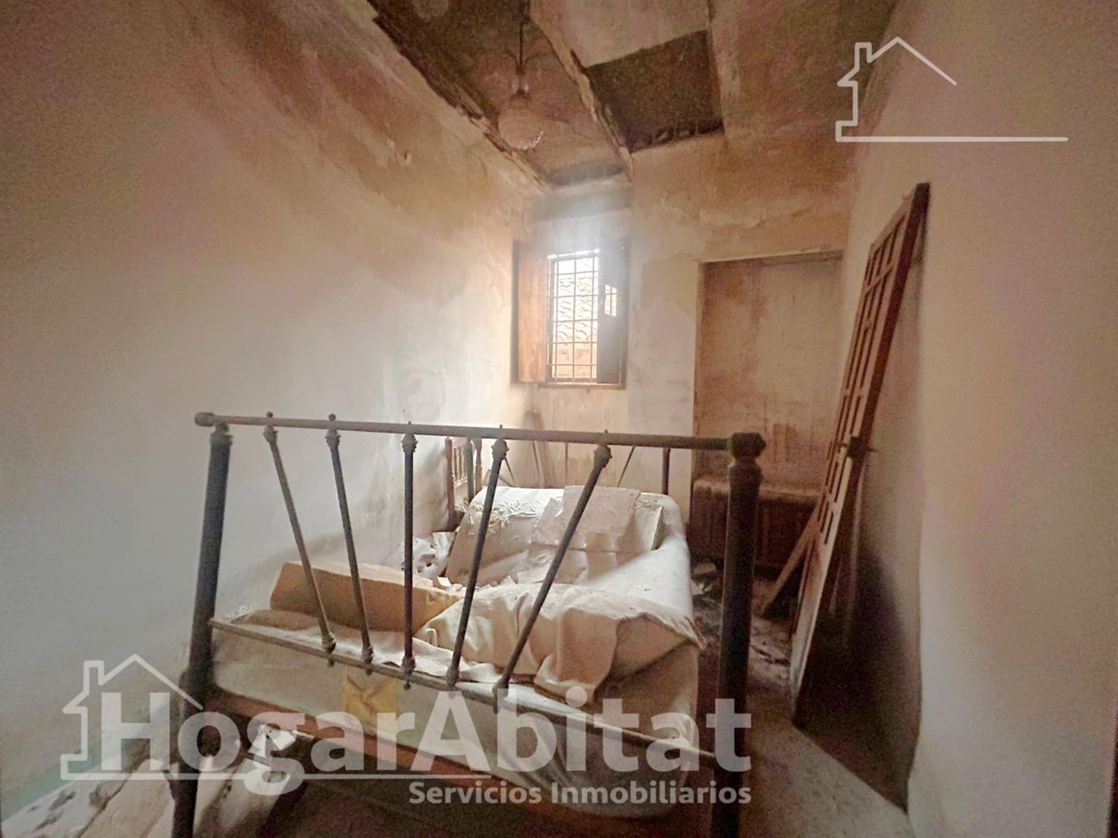 Byhus til salg i Benaguasil - € 80.000 (Ref: 9344835)