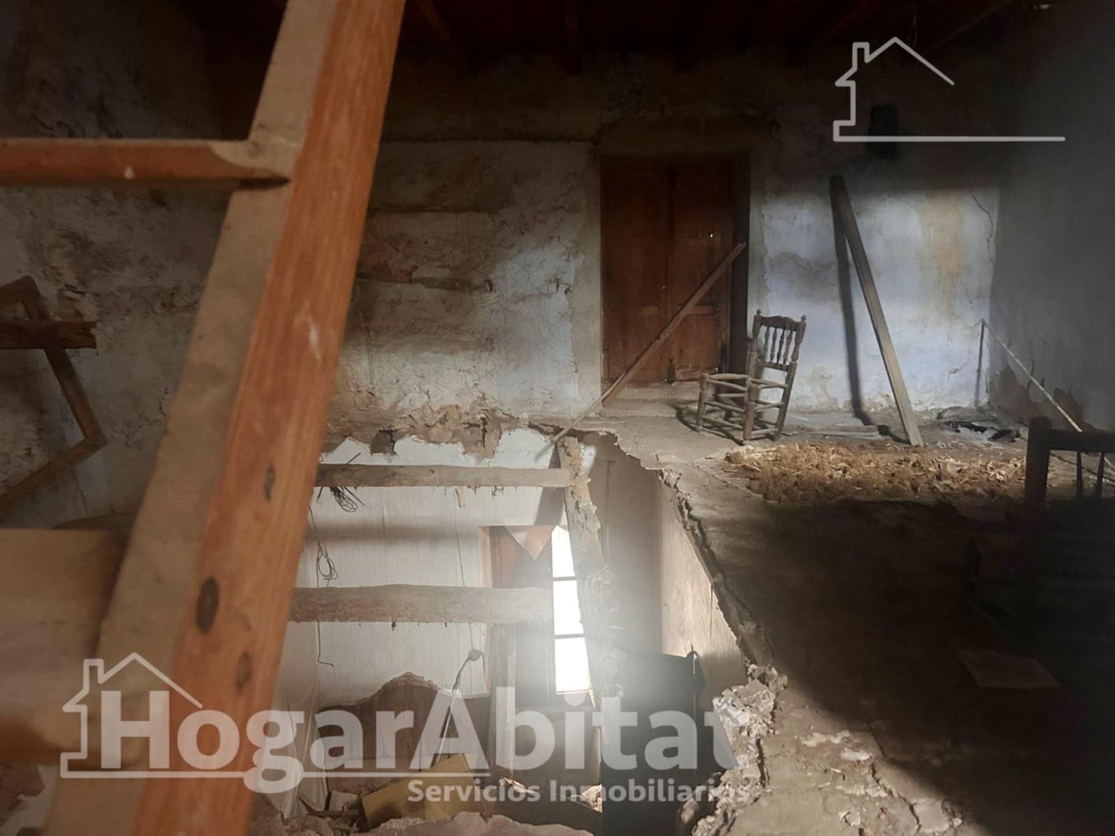 Byhus til salg i Benaguasil - € 80.000 (Ref: 9344835)