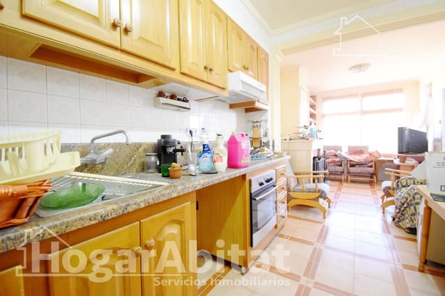 4 bedroom Townhouse for sale in Xeraco with garage - € 250,000 (Ref: 9355907)