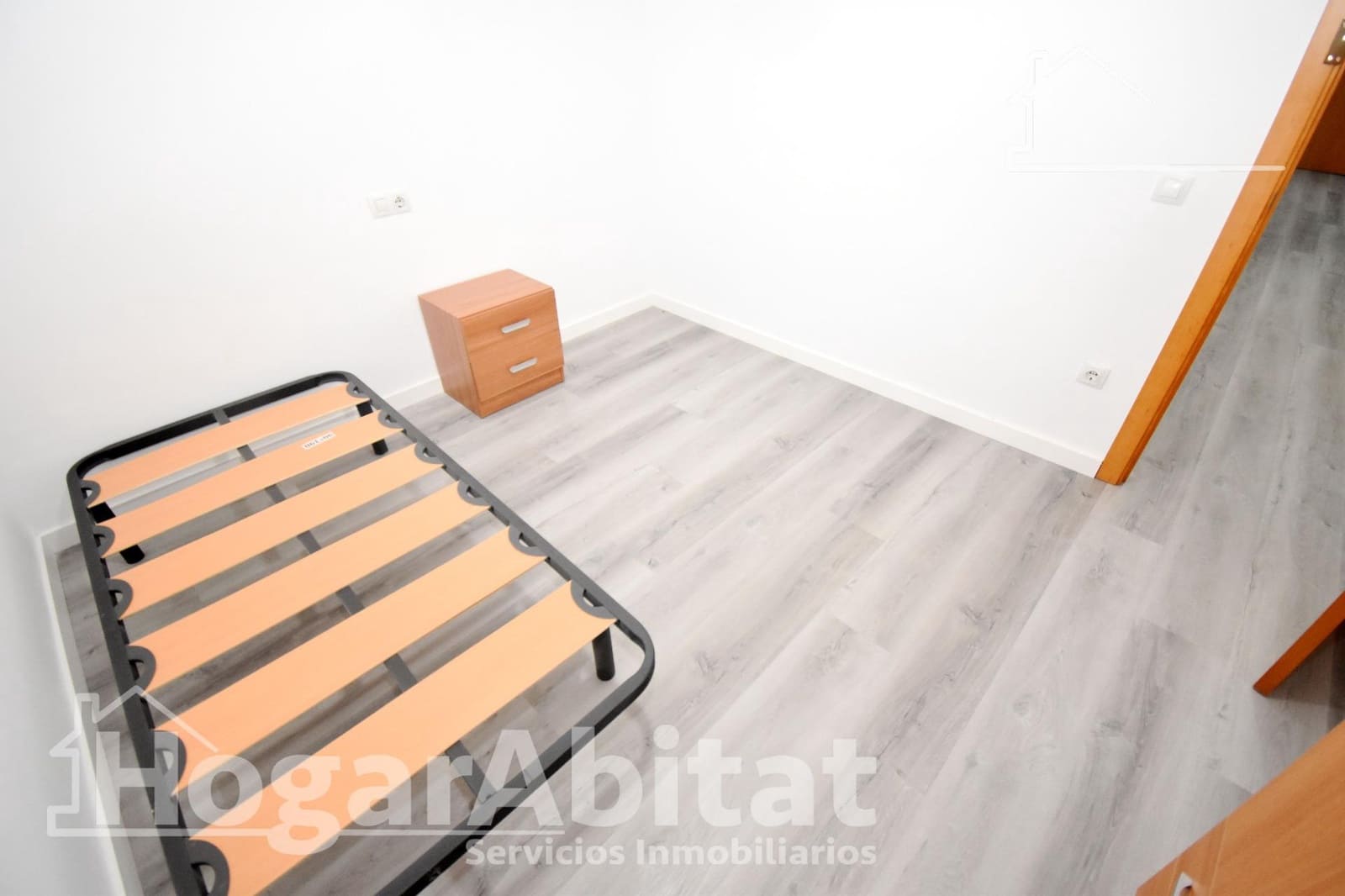 4 chambre Appartement à vendre à Castello de la Plana avec garage - 210 000 € (Ref: 9359648)