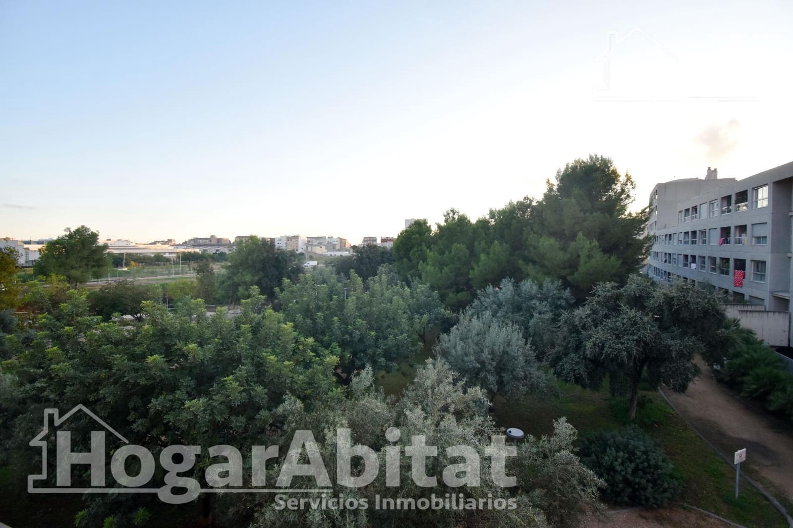 4 chambre Appartement à vendre à Castello de la Plana avec garage - 210 000 € (Ref: 9359648)