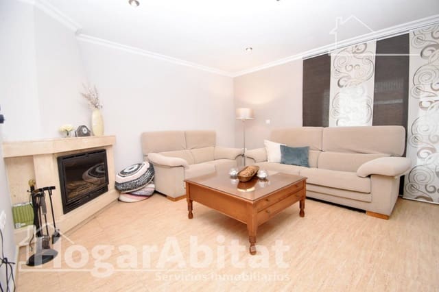 4 sovrum Radhus till salu i Alzira med garage - 200 000 € (Ref: 9359654)