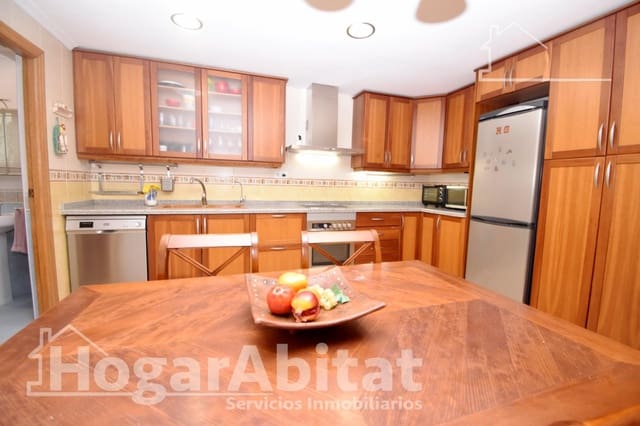 4 sovrum Radhus till salu i Alzira med garage - 200 000 € (Ref: 9359654)