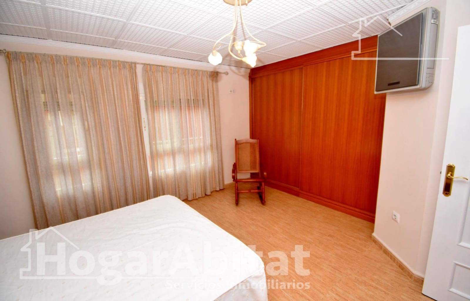 4 sovrum Radhus till salu i Alzira med garage - 200 000 € (Ref: 9359654)