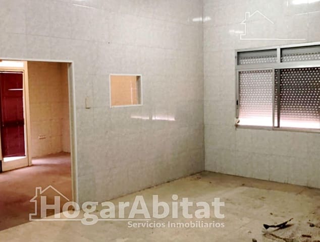5 bedroom Townhouse for sale in Sueca - € 85,000 (Ref: 9359659)