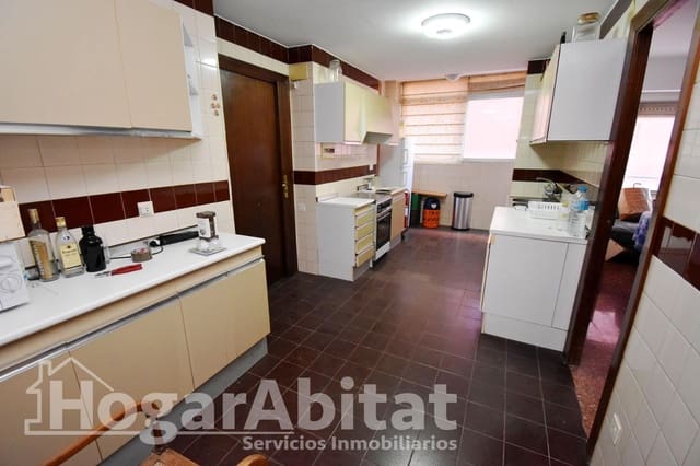 4 chambre Appartement à vendre à Norte, Castelló de la Plana avec garage - 230 000 € (Ref: 9362328)