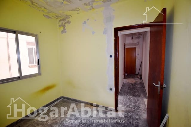 3 chambre Appartement à vendre à Llaurí - 55 000 € (Ref: 9362331)