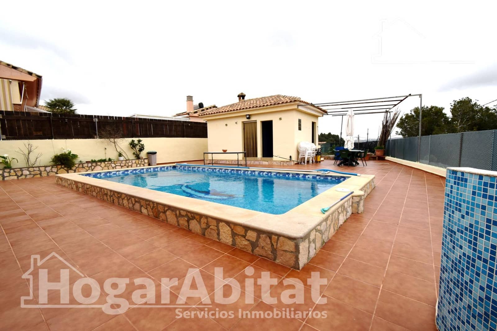 5 soveværelse Villa til salg i Montserrat med swimmingpool garage - € 400.000 (Ref: 9362341)