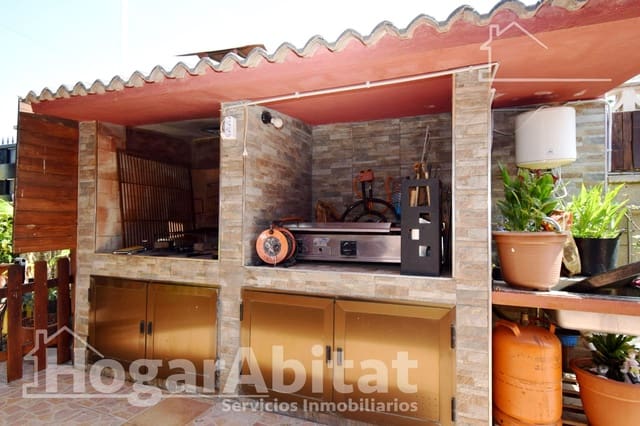 4 soveværelse Villa til salg i Montserrat med swimmingpool - € 306.000 (Ref: 9362342)