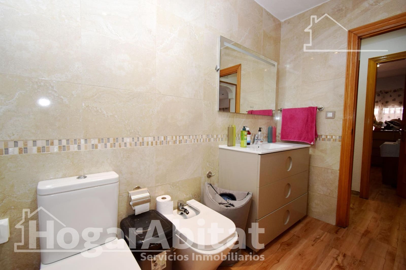 4 soveværelse Villa til salg i Montserrat med swimmingpool - € 306.000 (Ref: 9362342)