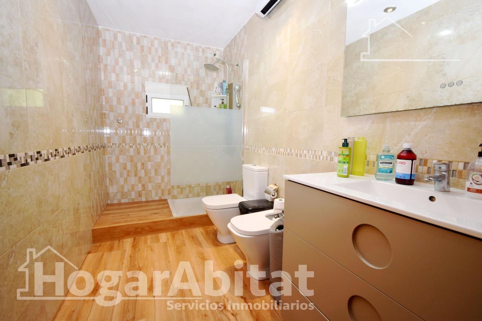 4 soveværelse Villa til salg i Montserrat med swimmingpool - € 306.000 (Ref: 9362342)