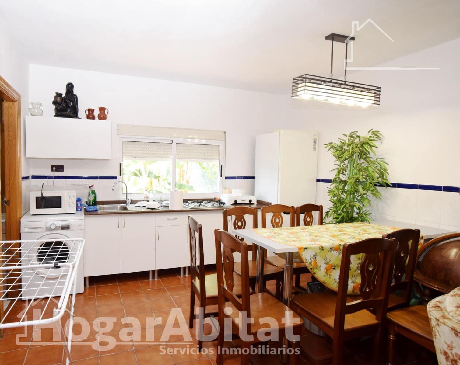 4 soveværelse Villa til salg i Montserrat med swimmingpool - € 306.000 (Ref: 9362342)