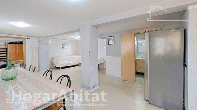 4 bedroom Townhouse for sale in Torrent with garage - € 174,000 (Ref: 9362374)