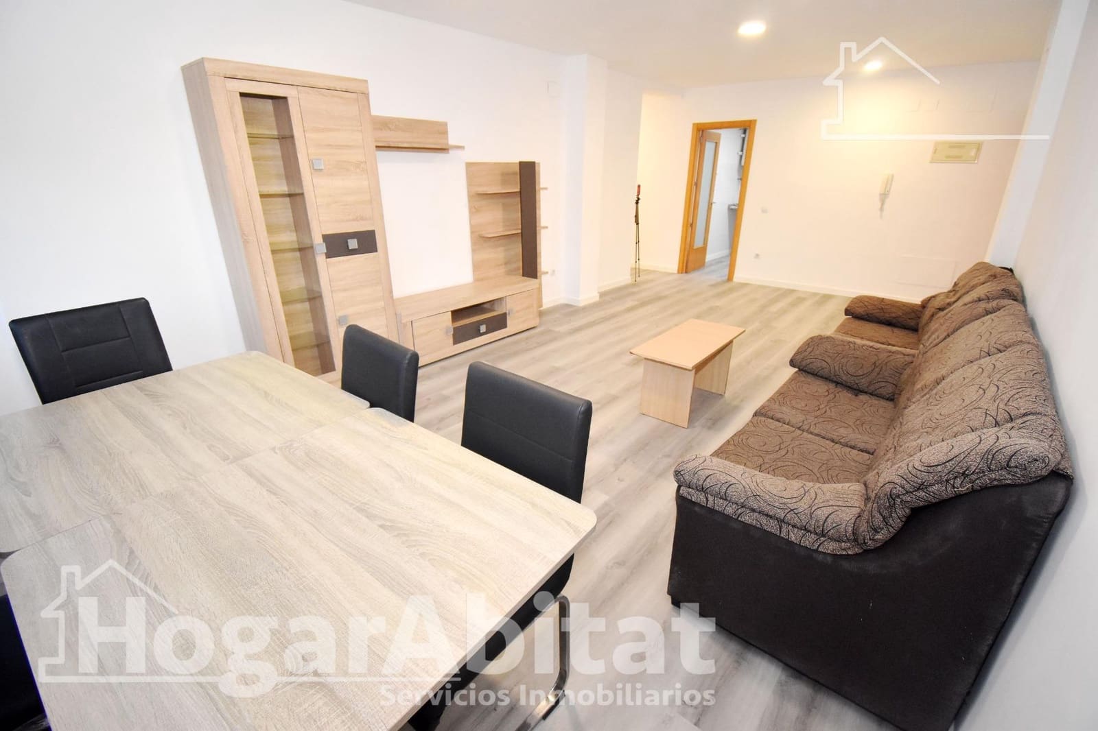 4 bedroom Flat for sale in Castello de la Plana with garage - € 215,000 (Ref: 9367555)