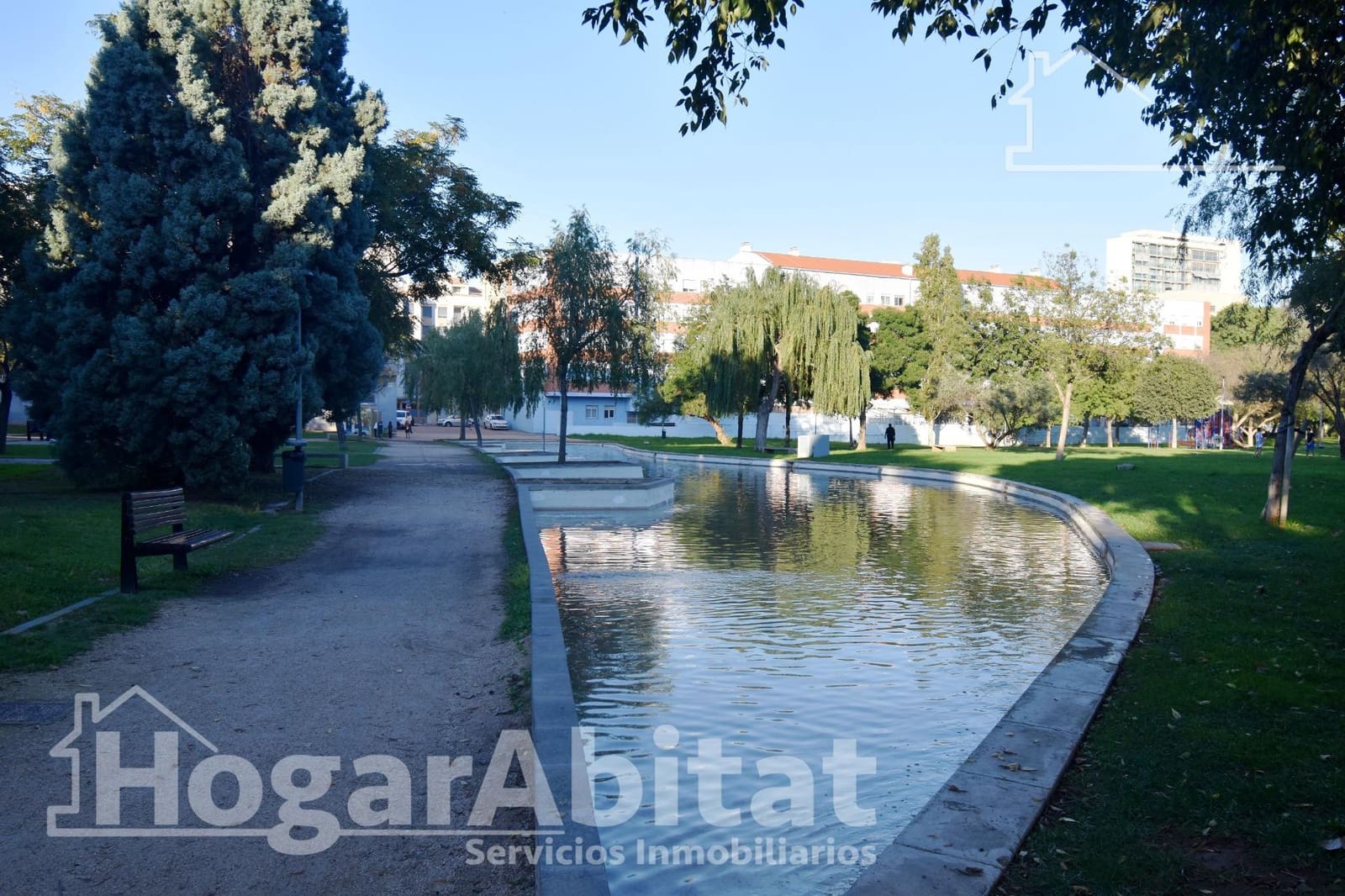 4 bedroom Flat for sale in Castello de la Plana with garage - € 215,000 (Ref: 9367555)