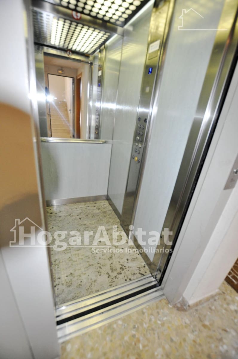 2 slaapkamer Penthouse te koop in Valencia stad met garage - € 315.000 (Ref: 9367569)