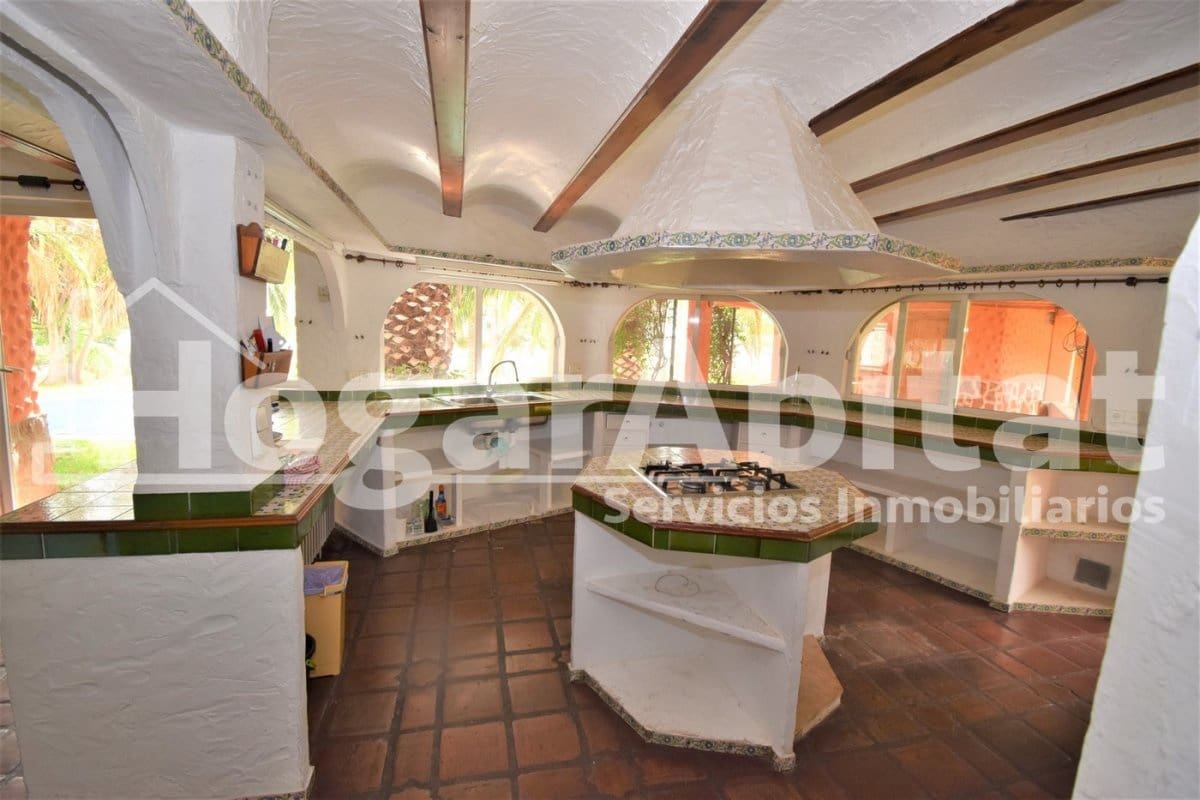 16 soverom Villa til salgs i Pucol med svømmebasseng garasje - € 1 550 000 (Ref: 9367582)