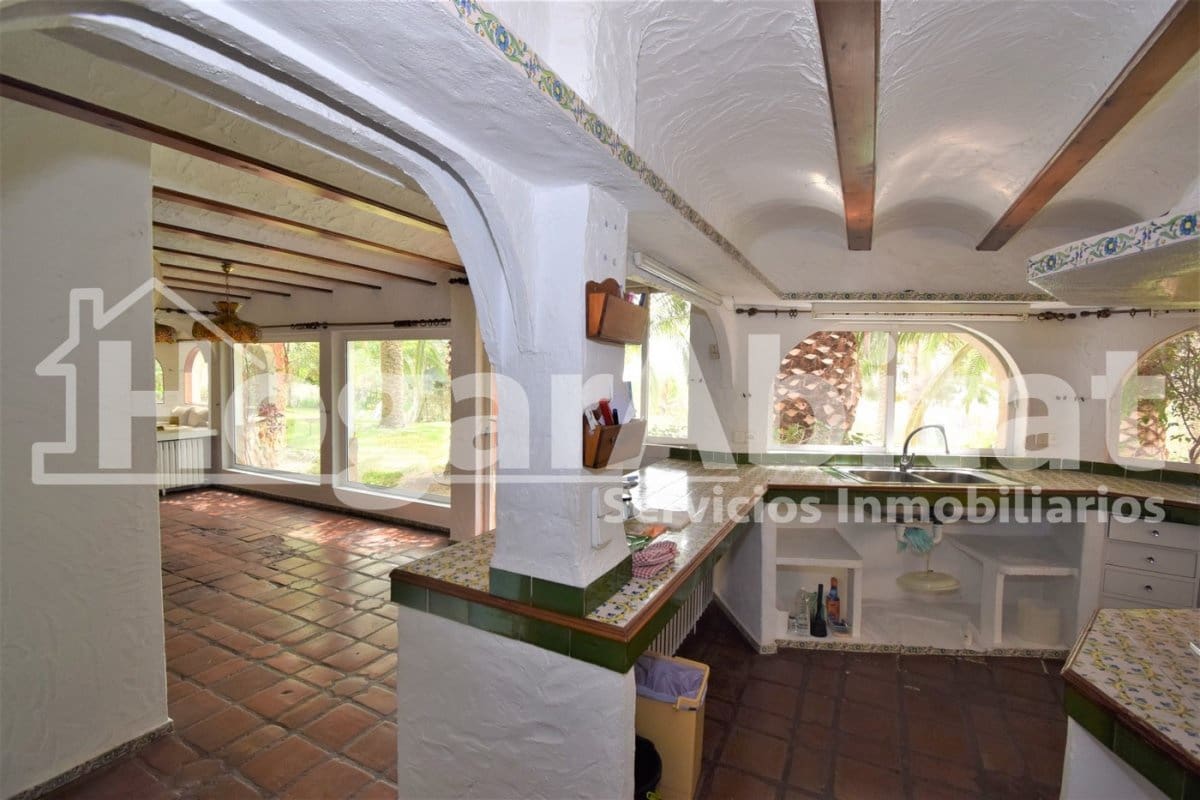 16 soverom Villa til salgs i Pucol med svømmebasseng garasje - € 1 550 000 (Ref: 9367582)