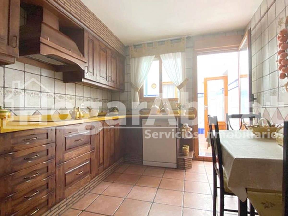 6 soveværelse Byhus til salg i Vila-real med garage - € 300.000 (Ref: 9367599)