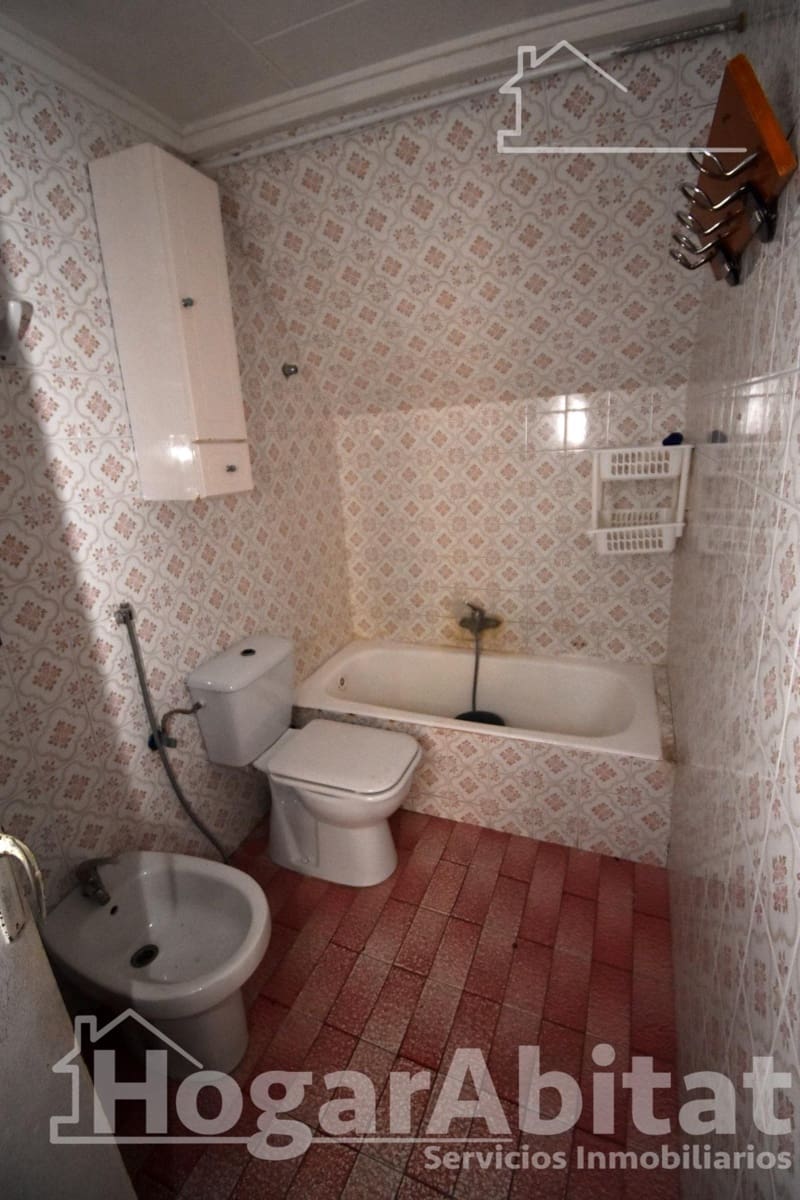 6 bedroom Townhouse for sale in Sueca - € 100,000 (Ref: 9367605)