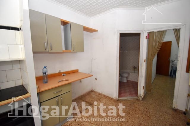 6 bedroom Townhouse for sale in Sueca - € 100,000 (Ref: 9367605)