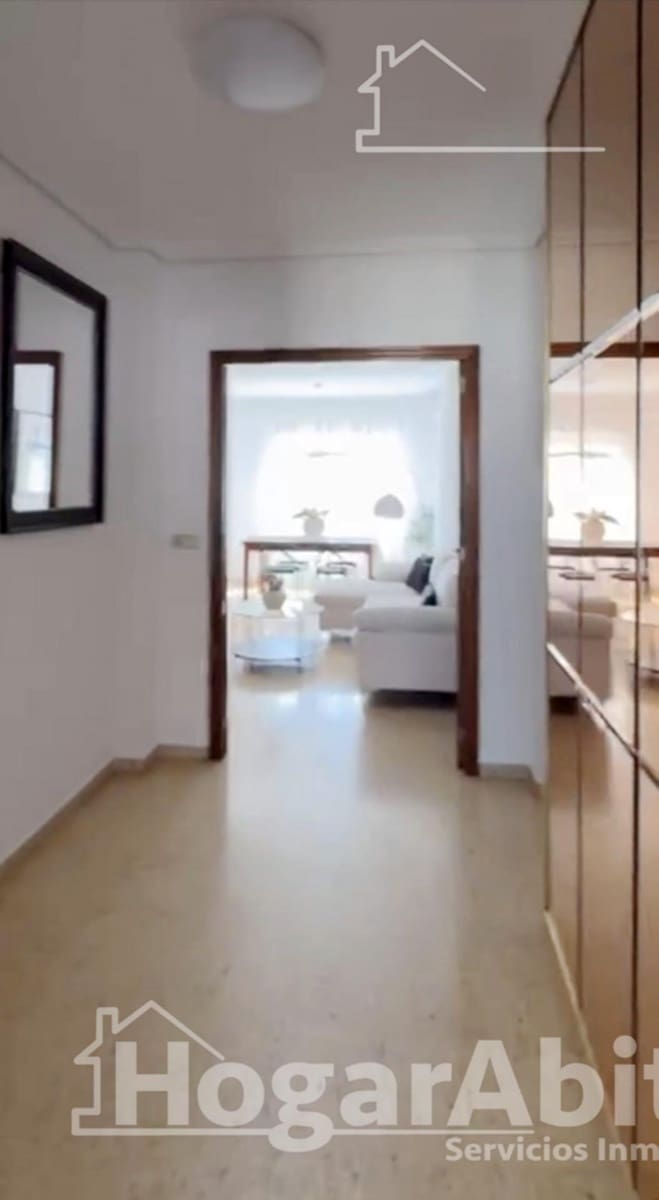 4 bedroom Flat for sale in Castello de la Plana with garage - € 195,000 (Ref: 9374176)