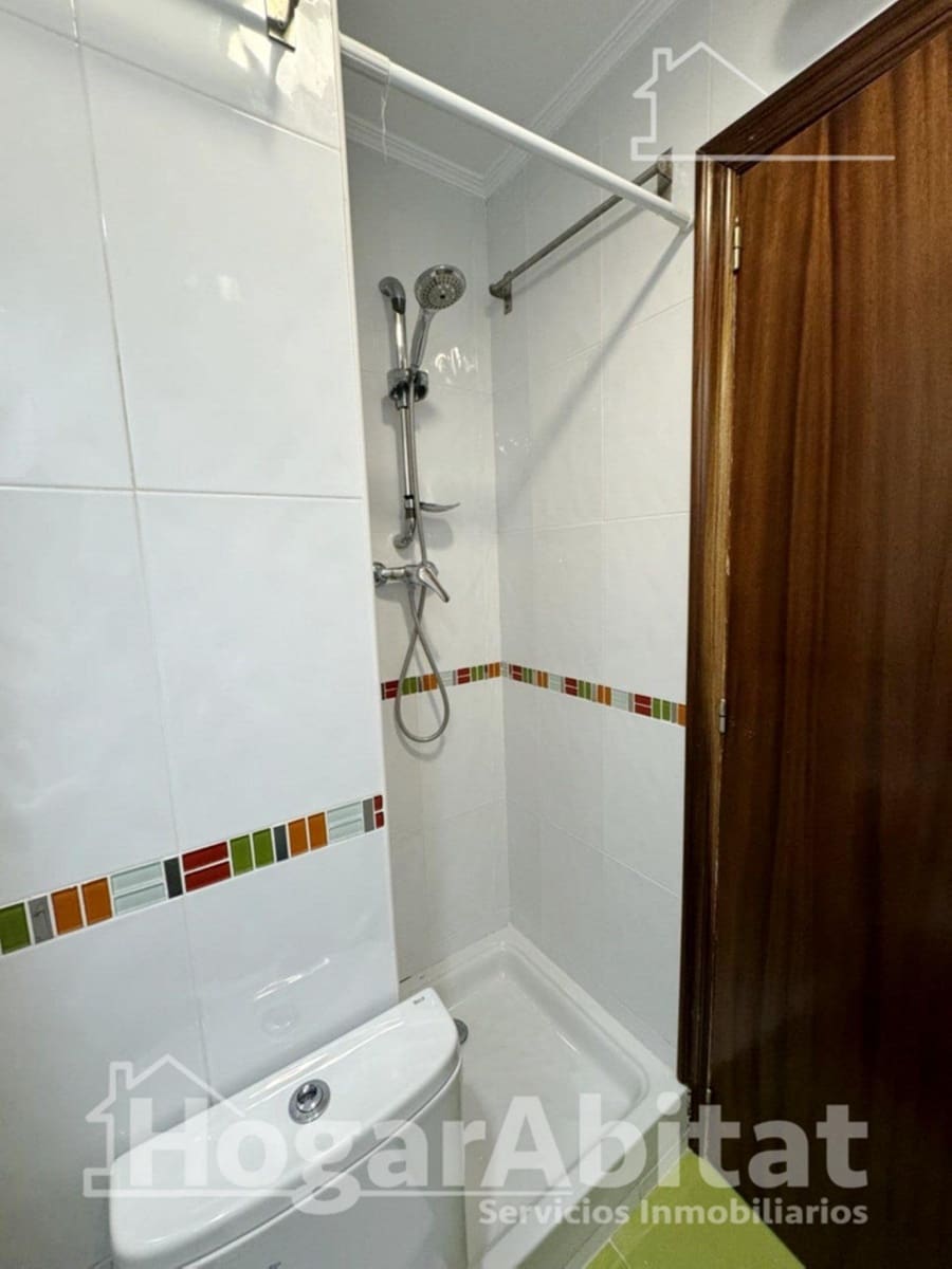 4 bedroom Flat for sale in Castello de la Plana with garage - € 195,000 (Ref: 9374176)