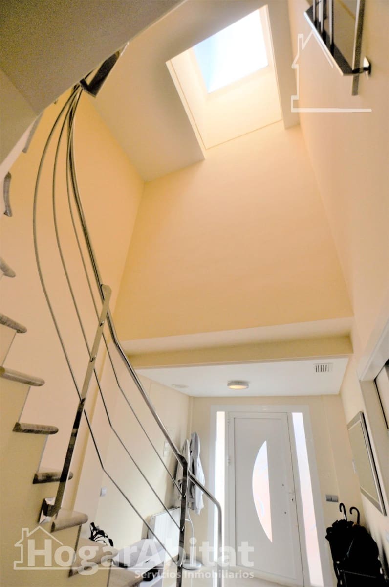 3 makuuhuone Rivitalo myytävänä paikassa Puig mukana 
autotalli - 490 000 € (Ref: 9374183)