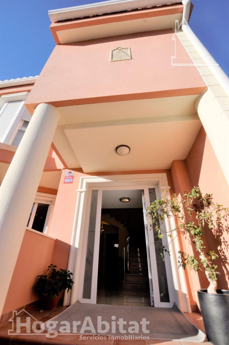 3 makuuhuone Rivitalo myytävänä paikassa Puig mukana 
autotalli - 490 000 € (Ref: 9374183)