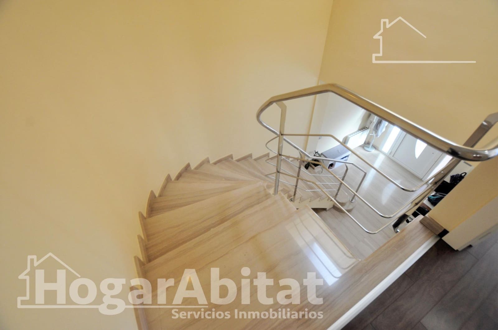 3 makuuhuone Rivitalo myytävänä paikassa Puig mukana 
autotalli - 490 000 € (Ref: 9374183)