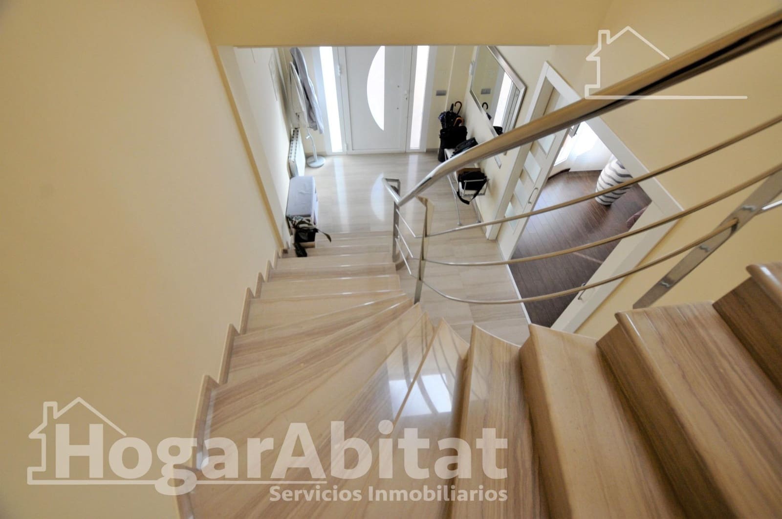 3 makuuhuone Rivitalo myytävänä paikassa Puig mukana 
autotalli - 490 000 € (Ref: 9374183)