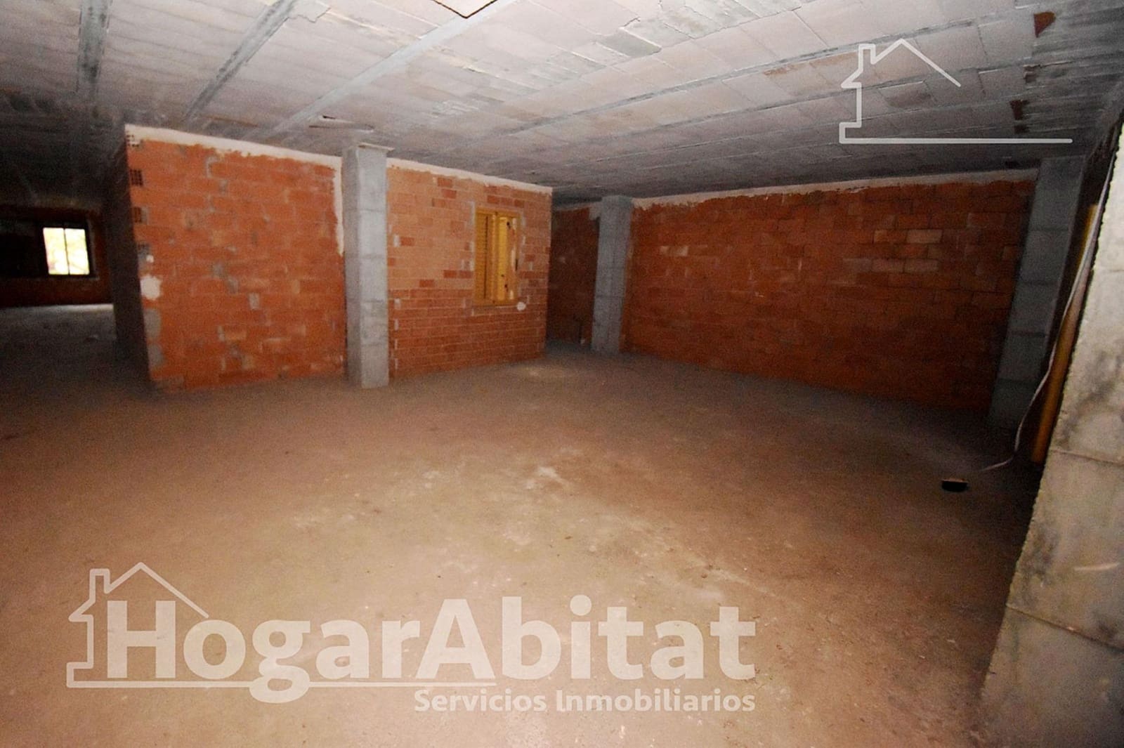 4 bedroom Flat for sale in Betxi - € 100,000 (Ref: 9375365)