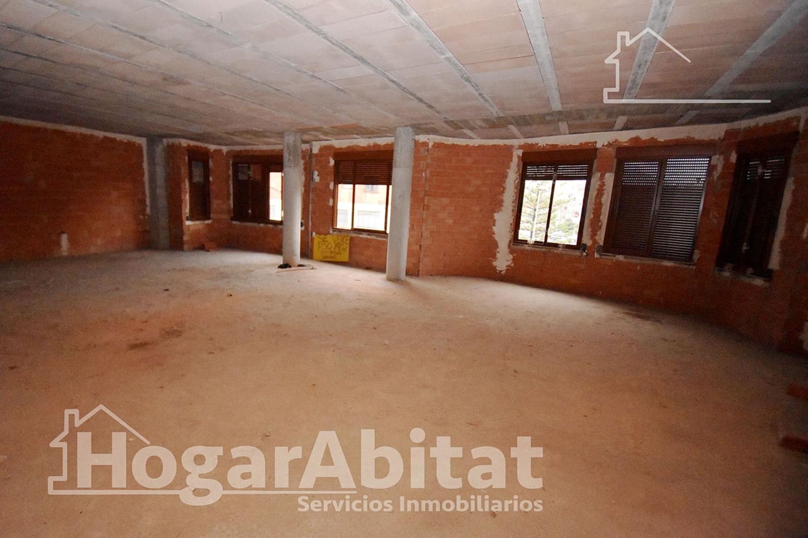 4 bedroom Flat for sale in Betxi - € 100,000 (Ref: 9375365)