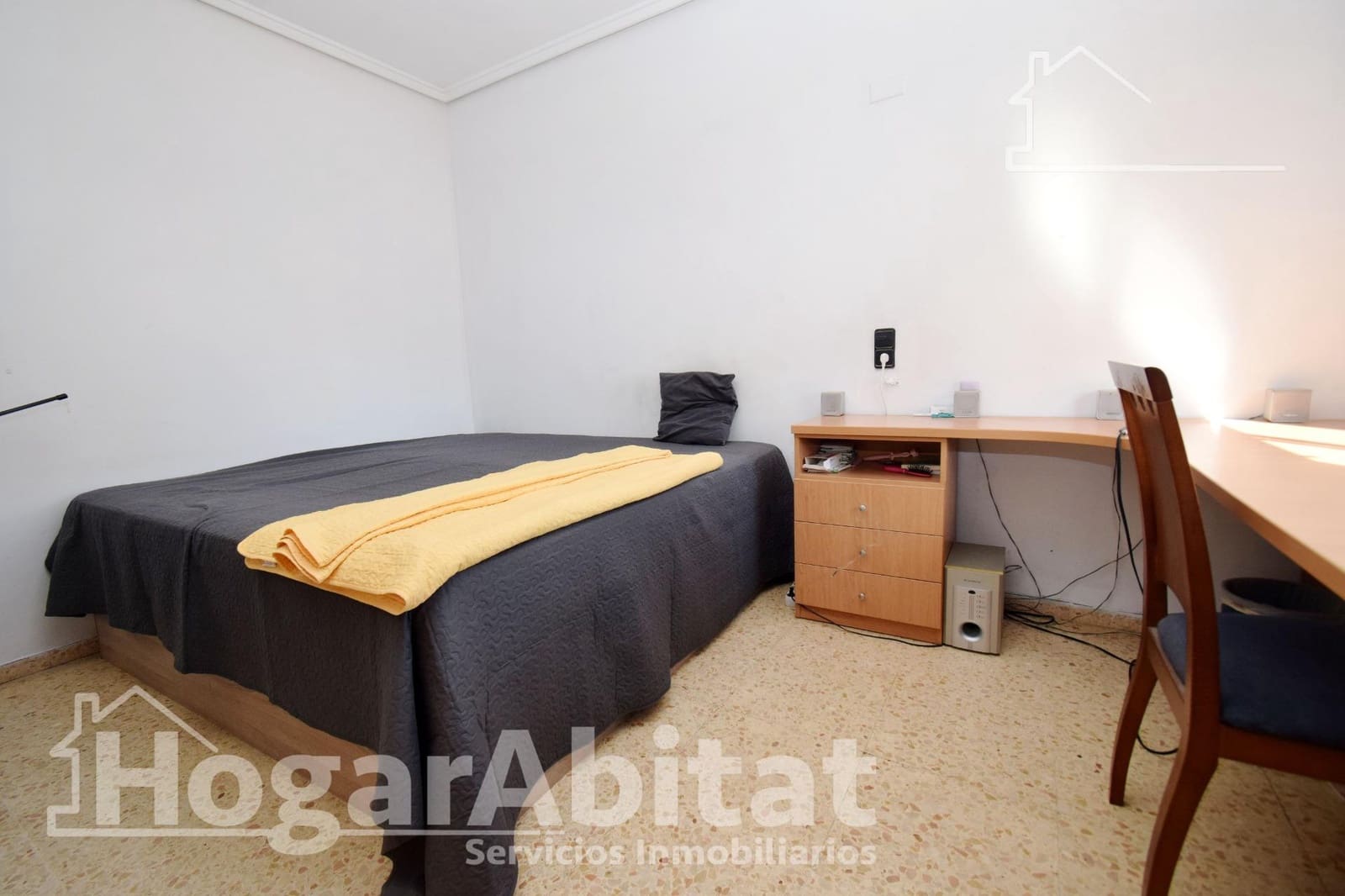 4 bedroom Flat for sale in Sagunto / Sagunt - € 160,000 (Ref: 9375374)