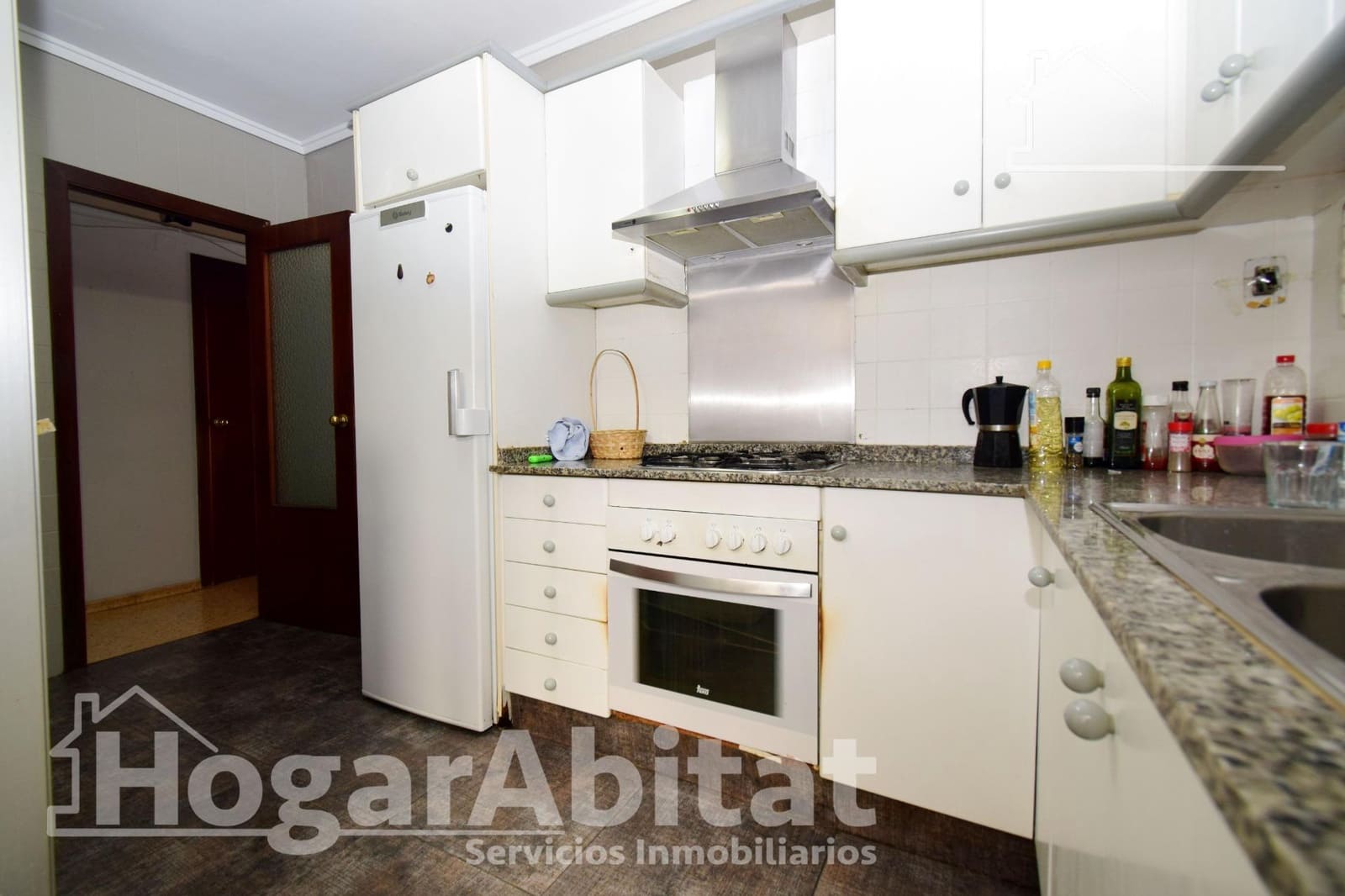 4 bedroom Flat for sale in Sagunto / Sagunt - € 160,000 (Ref: 9375374)